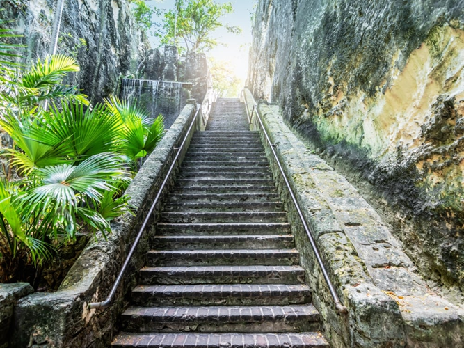 Queen's Staircase, Nassay