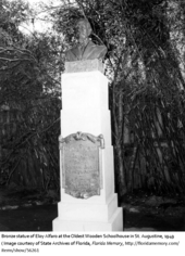 Dedication of a bronze statue to Eloy Alfaro